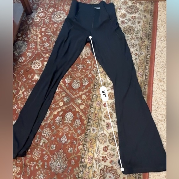 OFFLINE By Aerie Real Me XTRA Hold Up! Pocket Bootcut Legging size large black - Picture 8 of 9